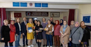 Özel öğrencilerin velilerine danışmanlık ve beslenme semineri