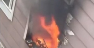 Turgutlu’da korkutan ev yangını, çocuklar yangın merdiveni ile tahliye edildi!