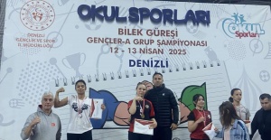 Turgutlulu Sevinç Nur’un bileği bükülmüyor