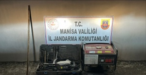 Akhisar’da kaçak kazı yapan 2 şüpheli suçüstü yakalandı