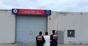 Kimliğini gizlemeye çalışan cinayet zanlısı jandarmanın dikkatinden kaçamadı