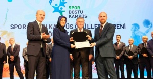 Manisa CBÜ’ye "Spor Dostu Kampüs" ödülü