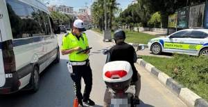 bManisada 91 motosiklet trafikten.../b