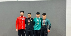 bManisalı güreşçilerden U15 Türkiye.../b