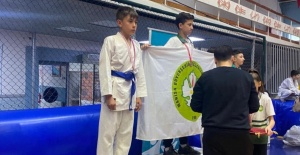bSarıgöllü öğrenci karate milli.../b