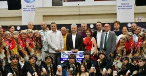 Yunusemre Belediyespor halk oyunlarında Ege Bölge Şampiyonu oldu