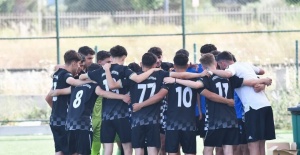 Yunusemre’nin U17’leri namağlup il şampiyonu oldu