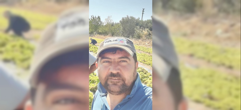 Devrilen traktörünün altında hayatını kaybetti