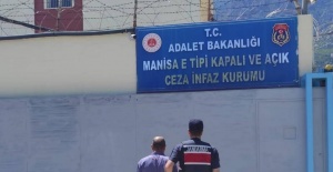 bManisada 63 yıl hapis cezası bulunan.../b