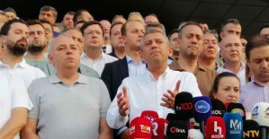 Özgür Özel: "Ben aklımın yarısını kaybettim, kalbimin yarısını kaybettim"