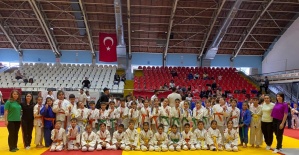 Salihli’nin minik judocularından 6 altın, 6 gümüş, 8 bronz madalya