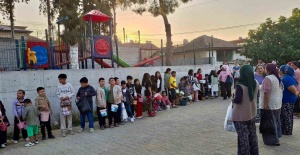 bSarıgölde arife geleneği çocukları.../b