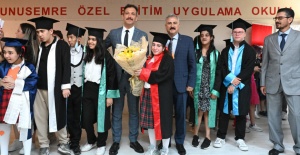 Yunusemre Özel Eğitim Uygulama Okulu'nda mezuniyet coşkusu yaşandı
