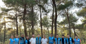 AK Parti’li gençlerden çevre temizliği