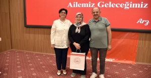Dr. Ruhan Özkan: "Bir çocuğun hayatına dokunmak en büyük iyiliktir"