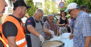 Manisa’da İyilik Elinde Derneği’nden Muharrem Ayı'na Özel Aşure İkramı