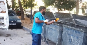 Yunusemre’de konteynerler dezenfekte ediliyor