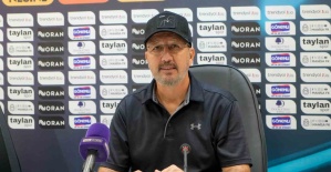 bManisa FK - Iğdır FK maçın ardından/b