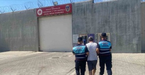 Manisa’da 30 yıl hapis cezasıyla aranan şahıs yakalandı