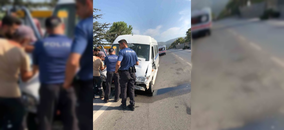 Manisa’da işçi servisi ağaca çarptı: 8 yaralı