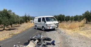 Manisa’da motosiklet araçla kafa kafaya çarpıştı: 1 ölü