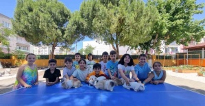 Manisalı öğrenciler doğada eğlenerek öğreniyor