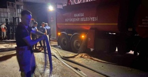 Turgutlu’da kereste işletmesinde yangın paniği