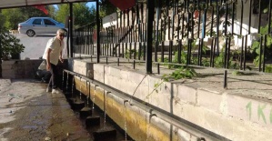 Yaralı Pınar kaynak suyu yıllardır boşa akıyor