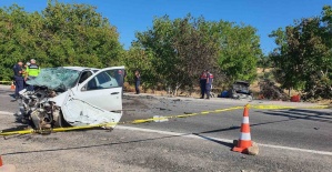 Demirci’de feci kaza: 3 ölü, 2 yaralı