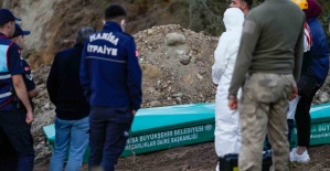 Göçük altında kalan iki çiftçinin cenazeleri morga kaldırıldı