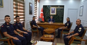 Kaymakam Güldoğan, subay adaylarını makamında ağırladı