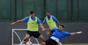 Manisa FK, Esenler Erokspor maçı hazırlıklarına başladı