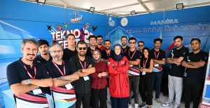 Rektör Kibar’dan TEKNOFEST’te gençlere destek