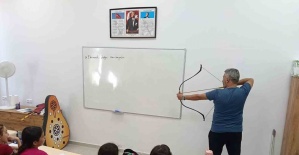 Sarıgöl’de okullarda "Geleneksel Türk Okçuluğu" tanıtımı yapıldı