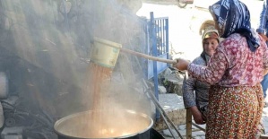 bSelendide şifa kaynağı pekmez.../b