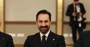 AK Parti’li Arınç: "Yeni yasama yılı birlik ve reform dönemi olacak"