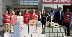 Alaşehir Kızılay’dan Devlet Hastanesi Sosyal Marketine 600 kalem yardım