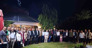 Emekli eğitimcilere plaket takdim edildi
