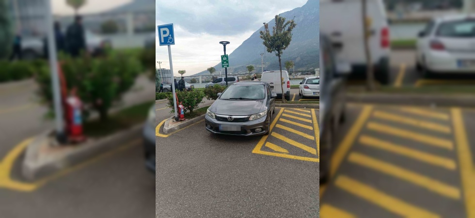 bEngelli hakkına engel olana sıkı.../b