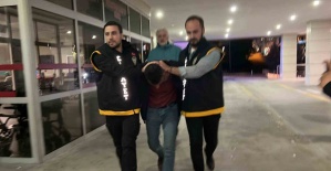 Kucağındaki bebeğine rağmen eski eşini defalarca bıçaklayan zanlı yakalandı