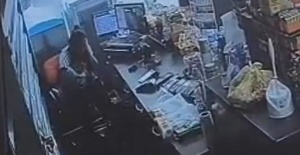 Manisa’da eski eş dehşeti: Kucağındaki bebeğe aldırmadan defalarca bıçakladı