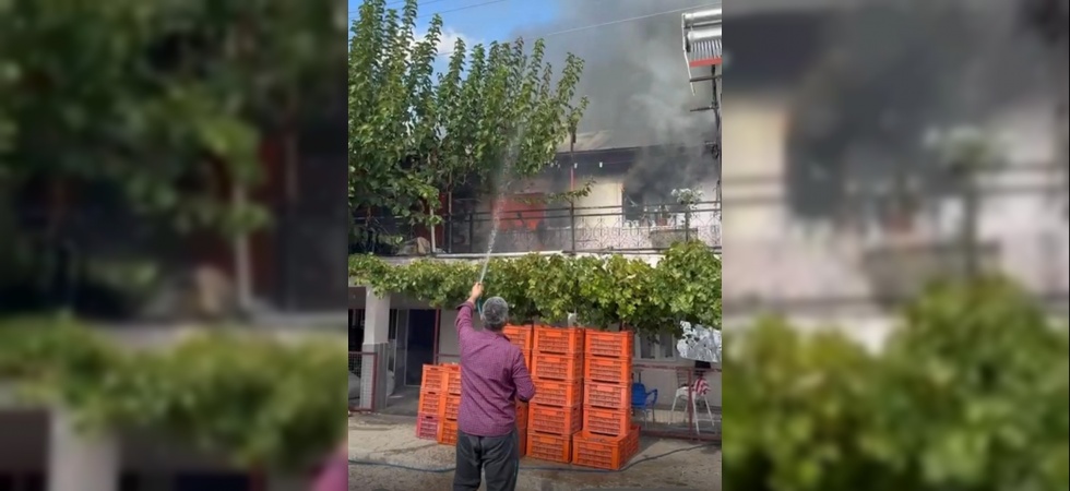 Manisa’da ev yangını