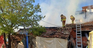 Metruk binada çıkan yangın korkuttu