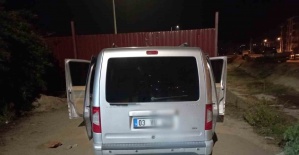 Polis ile ehliyetsiz sürücü arasında kovalamaca