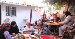 bTurgutlulu kadınlar Gazzeye destek.../b