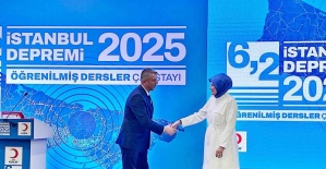Türk Kızılay Manisa İl Başkanı Gürsel’e teşekkür belgesi