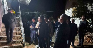 Vali Özkan, deprem sonrası Gördes’te incelemelerde bulundu