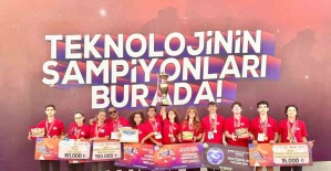 Yılın öğretmeni ve ekibi 2025 TEKNOFEST’in gözdesi oldu