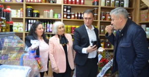 Başkan Büke Gördes Doğal Tarım Mahsulleri Ofisini Açtı