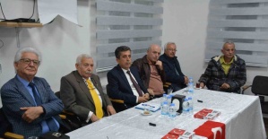 Akhisar’da Öğretmenler Günü Buluşmasında Tecrübeli Öğretmenlerden Ders